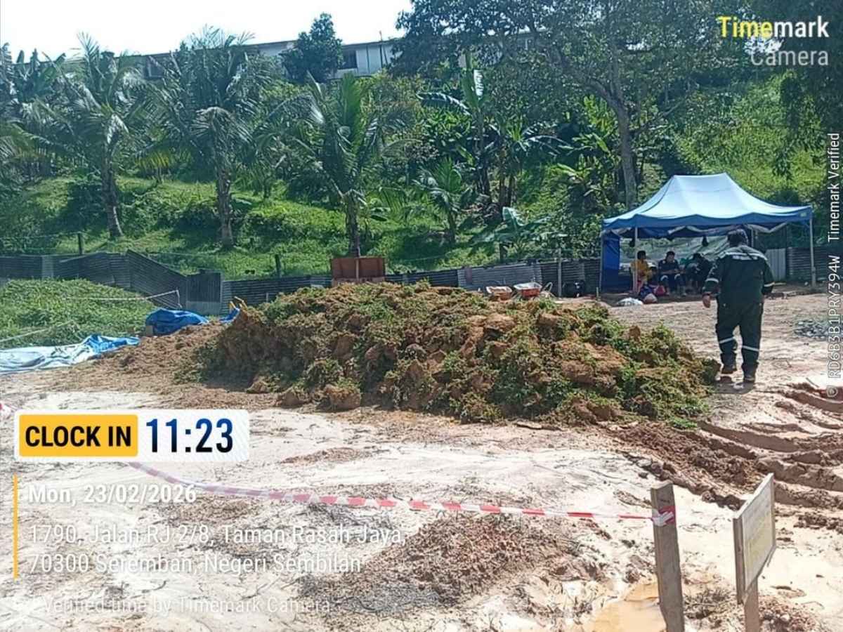 Tapak projek PETRONAS selepas kerja penanaman rumput