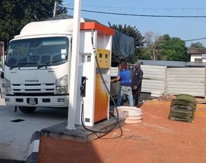 Bekalan rumput stesen minyak BHP Jalan Khalidi Muar